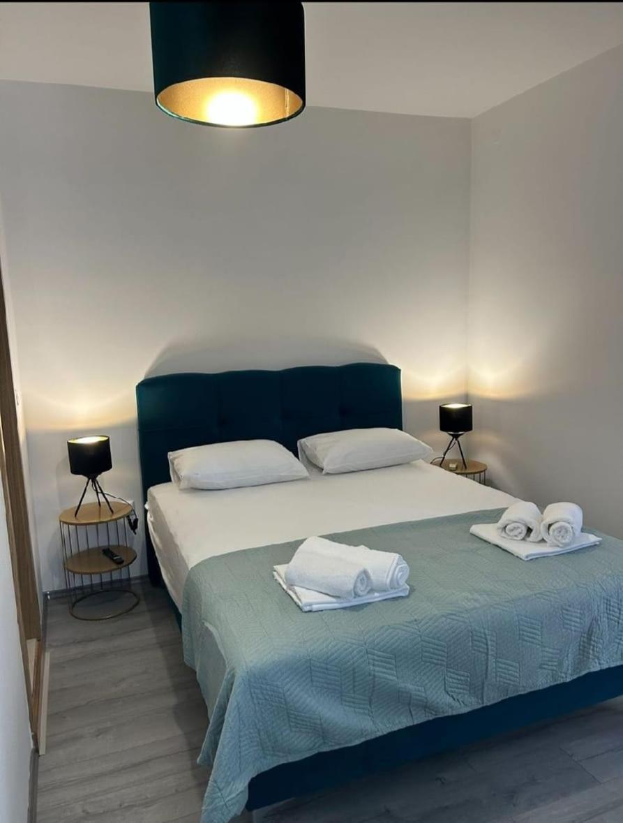 Penthouse Mira Apartman *