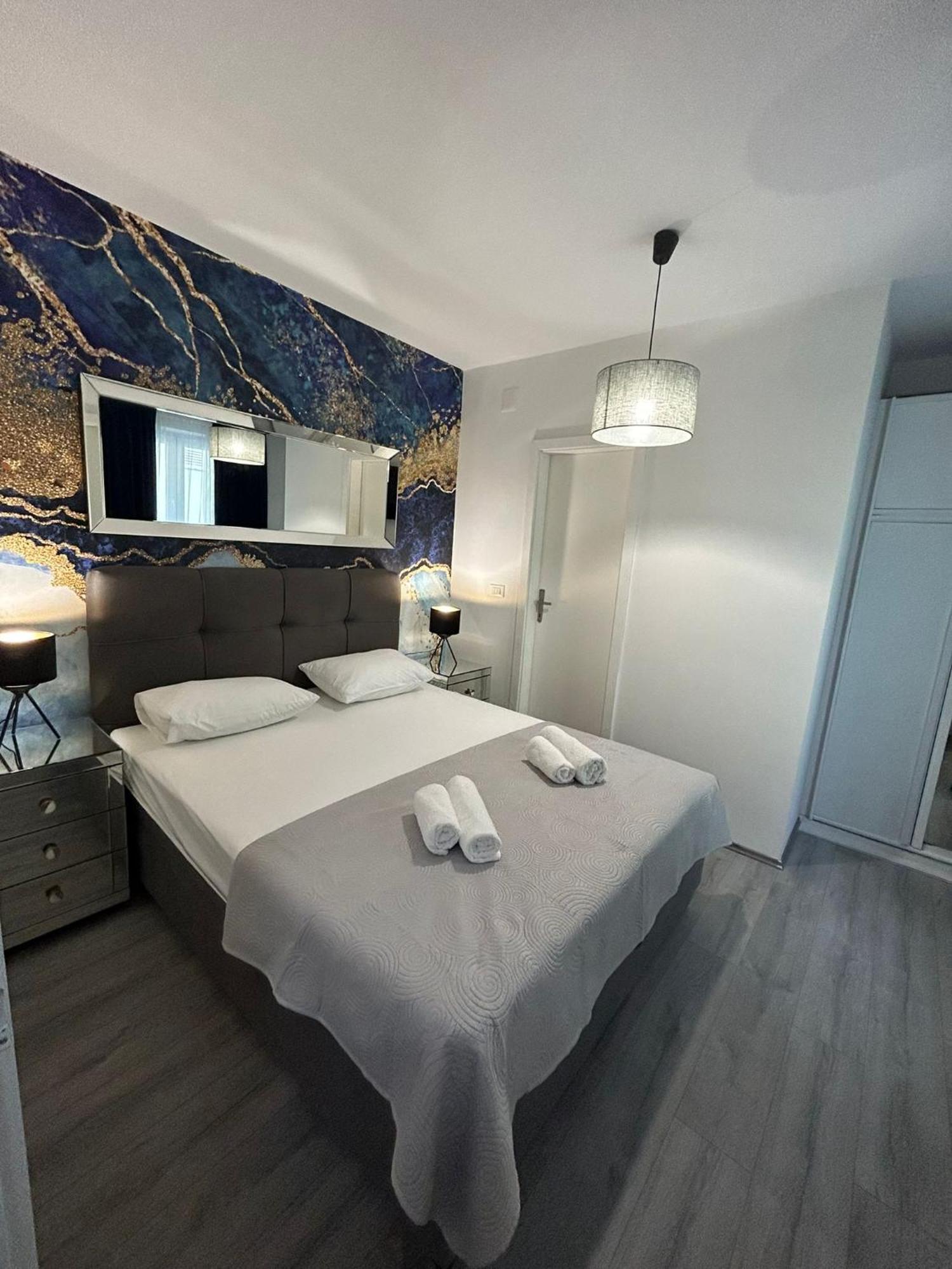 Penthouse Mira Apartman *